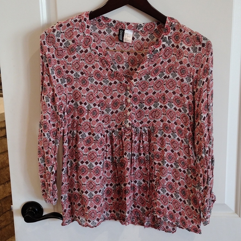 H&M Divided Women's Top. Size US 6.